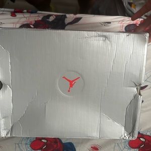 Valentine’s Day Jordan 13 size 12 ds